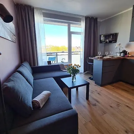 Stylish With Parking & Spacious Balcony Апартаменты Рига