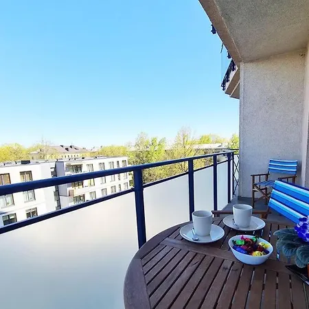 Апартаменты Stylish With Parking & Spacious Balcony Рига