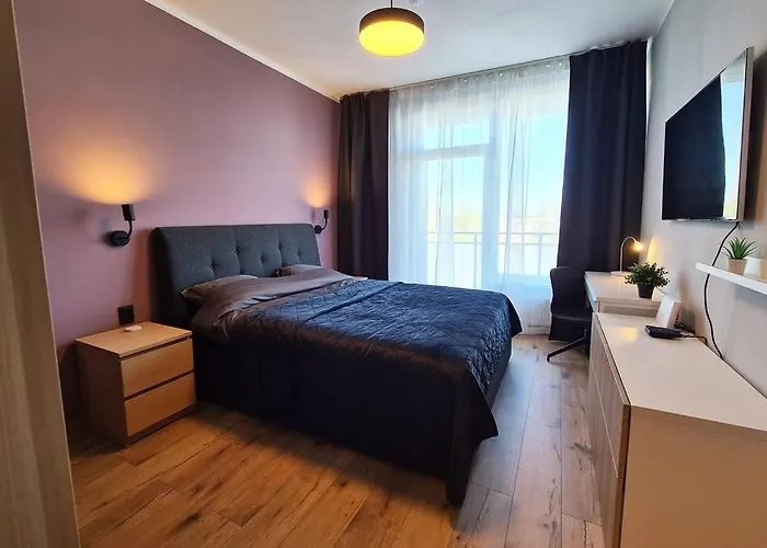 Stylish With Parking & Spacious Balcony Dzīvoklis
