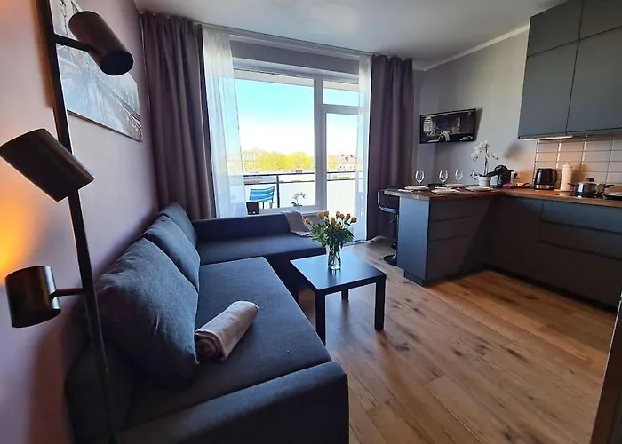 Stylish With Parking & Spacious Balcony Apartman Riga